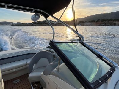 Sea Ray 240 Select. Bereit zum Auslaufen