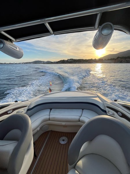 Sea Ray 240 Select. Bereit zum Auslaufen