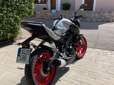 Sehr schönes Einsteigermotorrad mit ABS Yamaha MT125 in Santa Ponsa