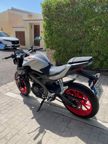 Sehr schönes Einsteigermotorrad mit ABS Yamaha MT125 in Santa Ponsa