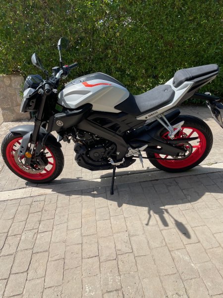 Sehr schönes Einsteigermotorrad mit ABS Yamaha MT125 in Santa Ponsa