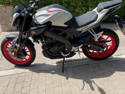 Sehr schönes Einsteigermotorrad mit ABS Yamaha MT125 in Santa Ponsa