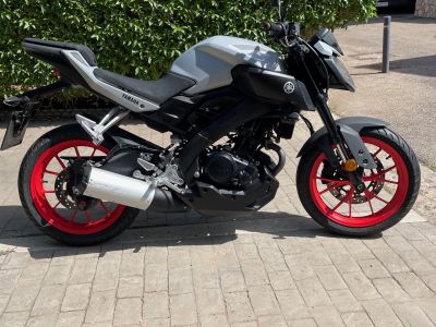 Sehr schönes Einsteigermotorrad mit ABS Yamaha MT125 in Santa Ponsa