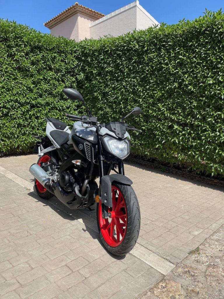 Sehr schönes Einsteigermotorrad mit ABS Yamaha MT125 in Santa Ponsa