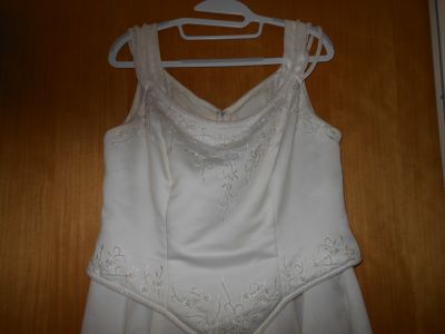 sehr schönes Hochzeitskleid Gr., 44  Fb. creme...mit Tasche Handschuhen
