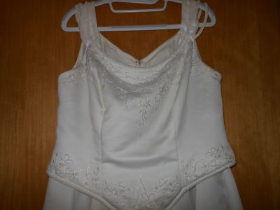 sehr schönes Hochzeitskleid Gr., 44  Fb. creme...mit Tasche Handschuhen