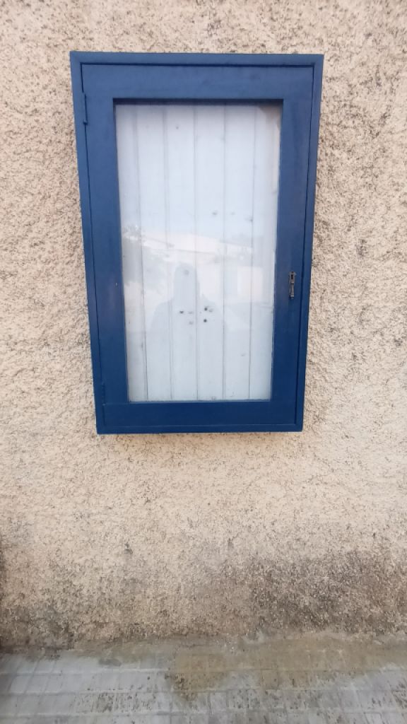 Vitrina diseñada por uno mismo con iluminación interior