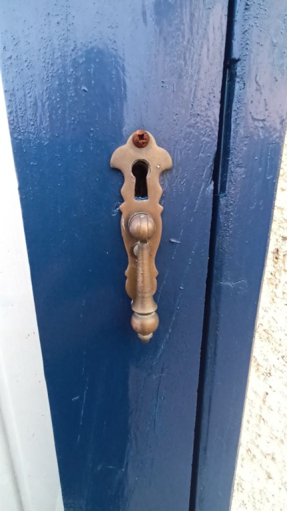 Vitrina diseñada por uno mismo con iluminación interior