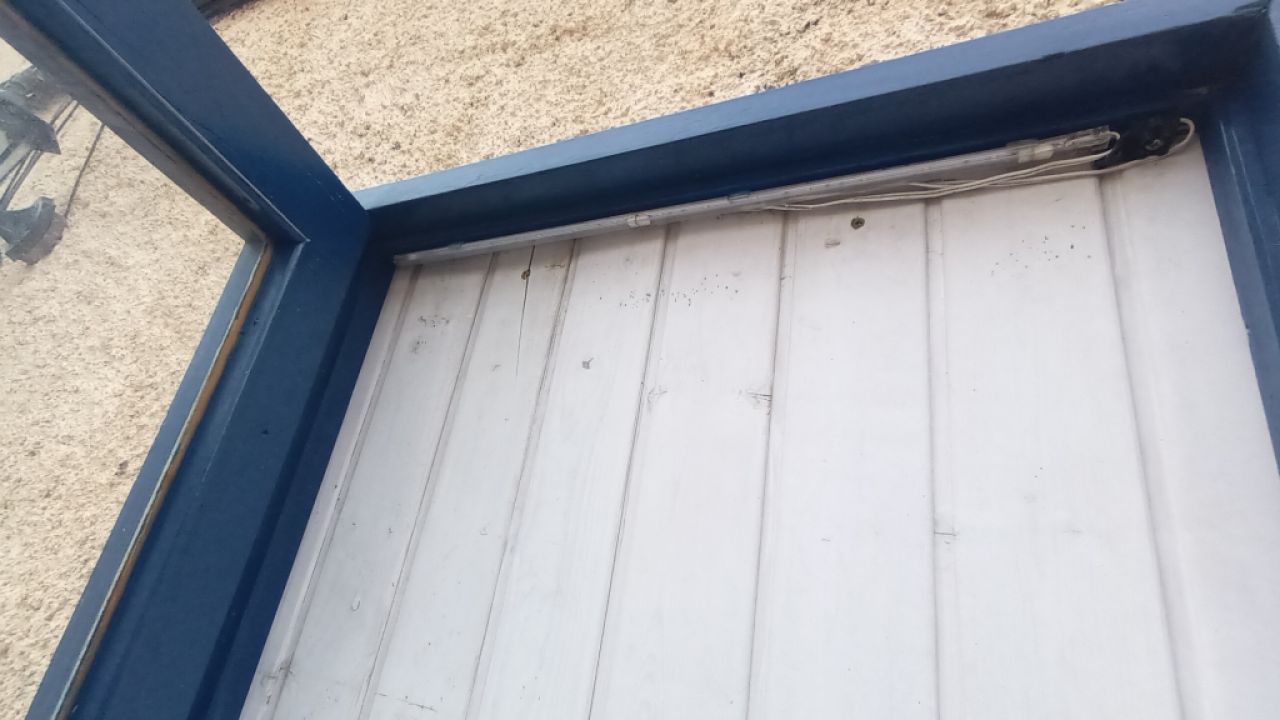 Vitrina diseñada por uno mismo con iluminación interior