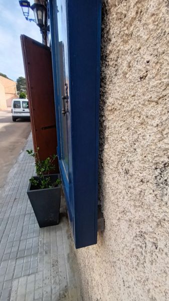 Vitrina diseñada por uno mismo con iluminación interior