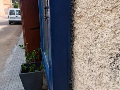 Vitrina diseñada por uno mismo con iluminación interior