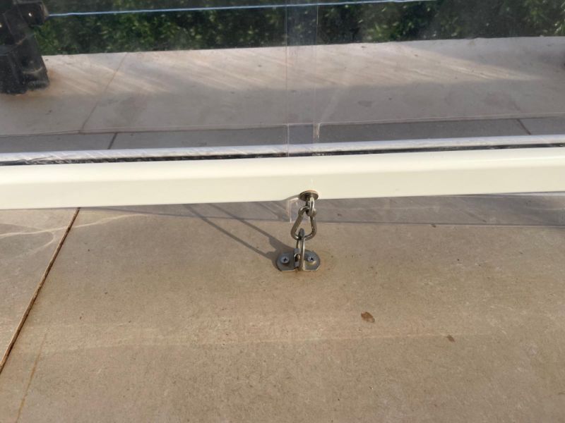 Vertical awning 400 cm x 260 cm. CLEAR