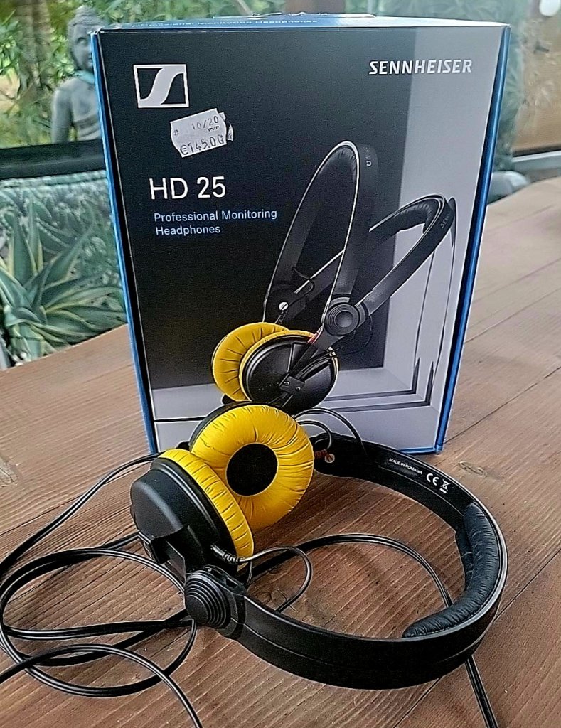 Sennheiser HD 25 Limited Yellow Edition 75th Anniversary, very lightly used - Original Box