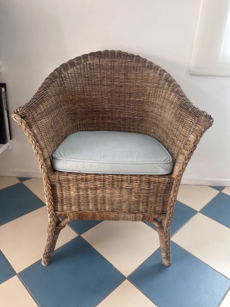 Set mit 4 Rattansesseln