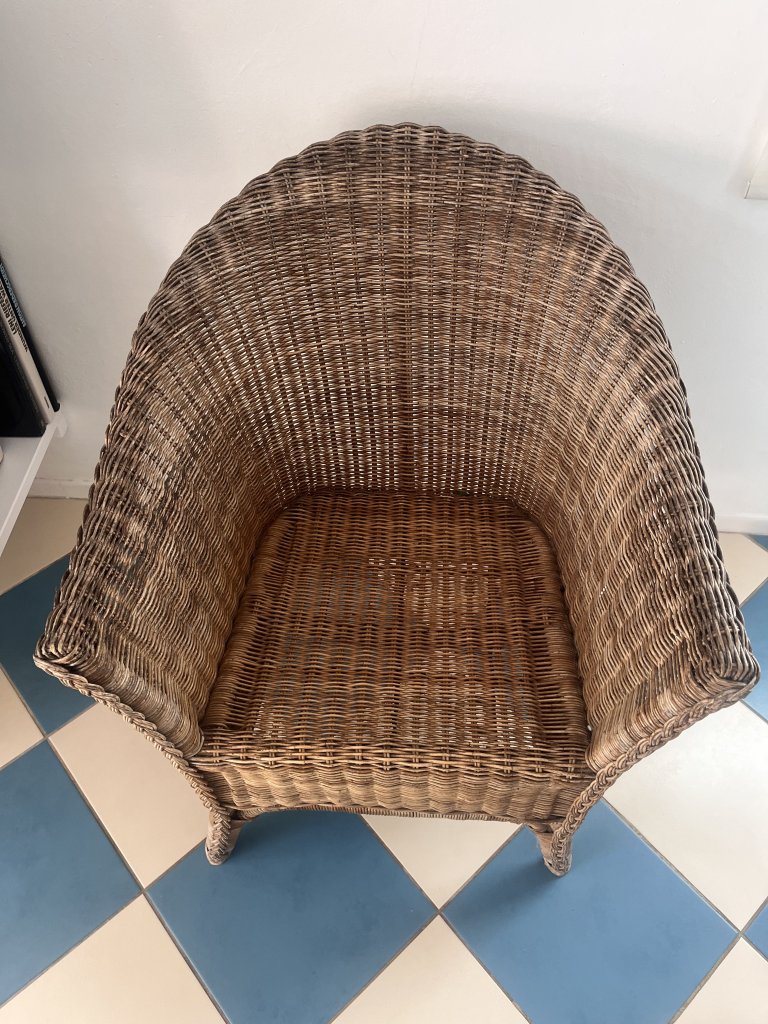 Set mit 4 Rattansesseln