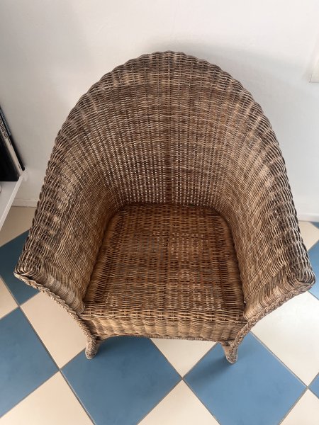 Set mit 4 Rattansesseln
