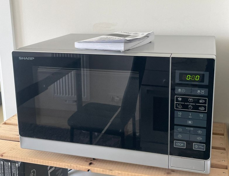 Sharp Mikrowelle R-242/R-342 - 900W - Top Zustand