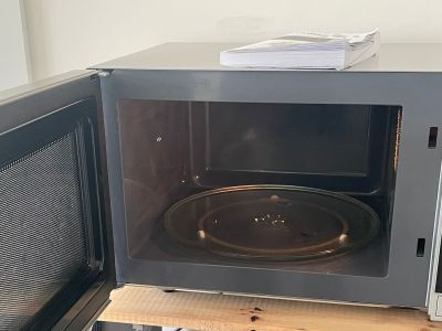 Sharp Mikrowelle R-242/R-342 - 900W - Top Zustand