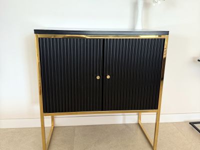 Sideboard schwarz/gold mit Rillentüren 80 cm