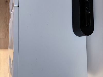 Sideboard weiß mit 3D-Front und Goldgestell