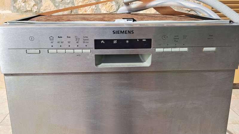 Siemens Stainless Steel Dishwasher 60cm wide Undercounter