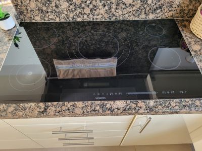 Siemens Glass Ceramic Cooktop | 90 cm Width | 5 Zones | 32 cm Maxi Cooktop