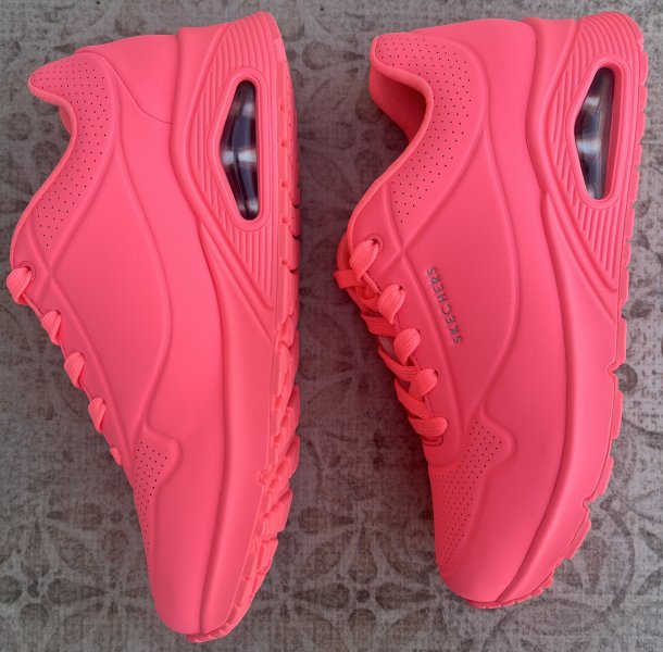 Skechers - Pink - Size 39