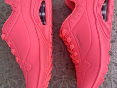Skechers - Pink - Size 39