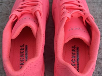Skechers - Pink - Size 39
