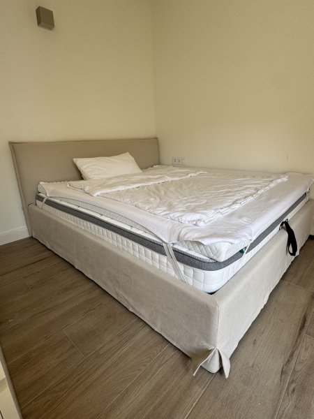 Cama Sklum 180x200 cm