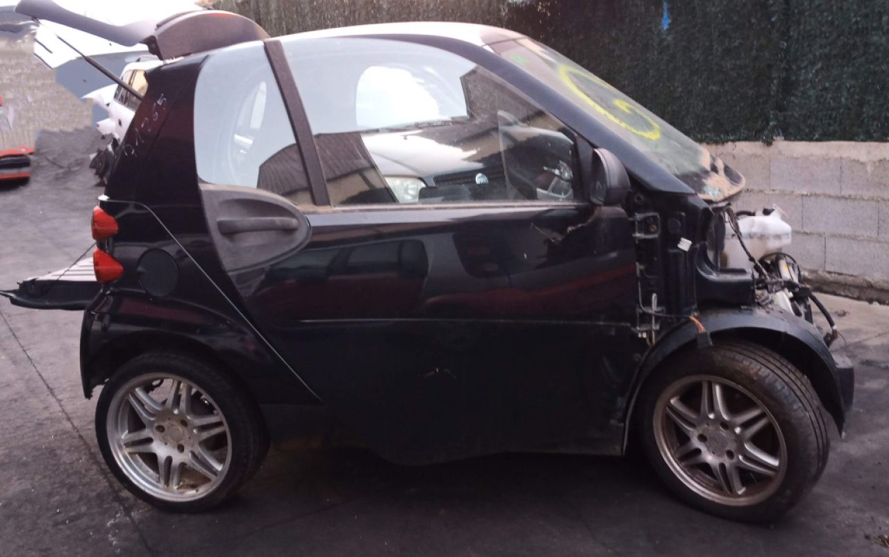 Smart 451 2008 in Teile zu verkaufen, wie Türen, Motor, Haube etc