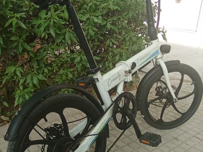 SmartGyro Crosscity klappbares Elektrofahrrad