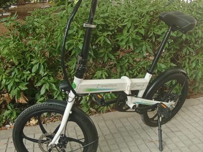 SmartGyro Crosscity klappbares Elektrofahrrad