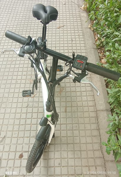 SmartGyro Crosscity klappbares Elektrofahrrad