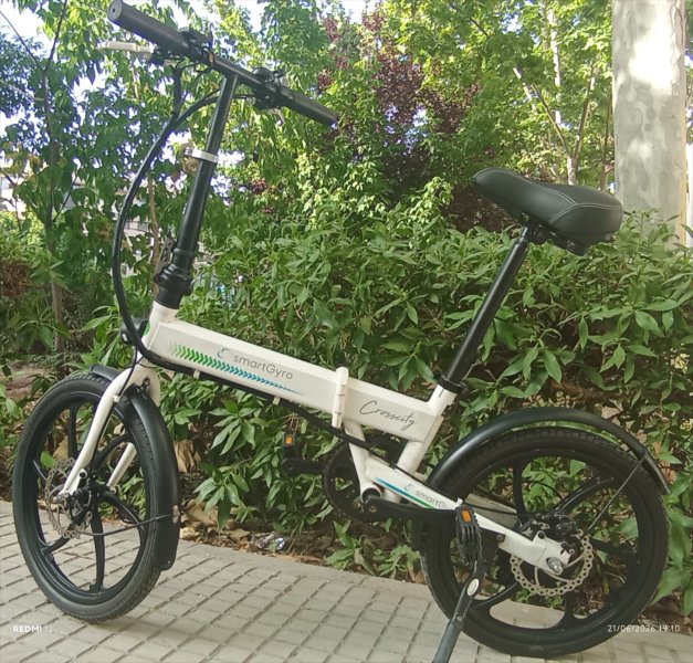 SmartGyro Crosscity klappbares Elektrofahrrad