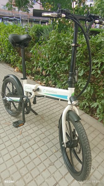 SmartGyro Crosscity klappbares Elektrofahrrad