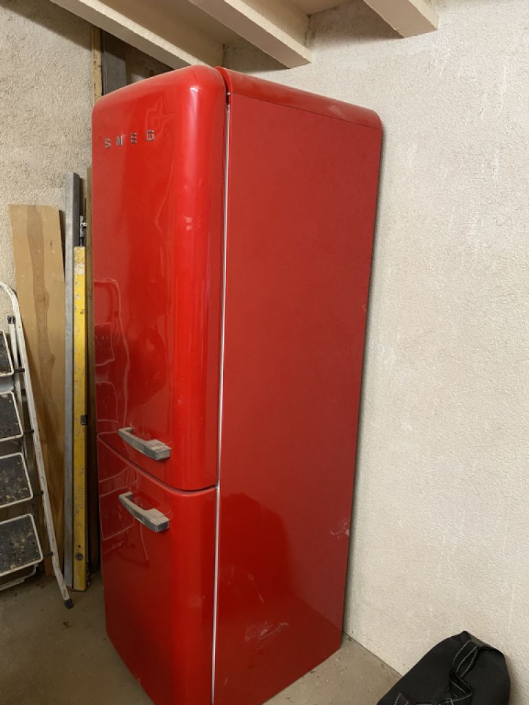 SMEG FAB32 Kühl- und Gefrierkombination  Neu - nie benutzt - Linksanschlag - Rot