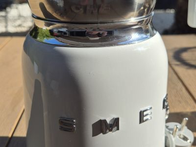 SMEG MFF11WHEU Milchaufschäumer weiß (NP: 200 €)