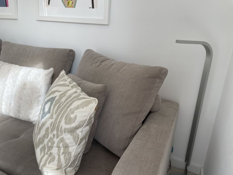 Sofa in the trendy color taupe