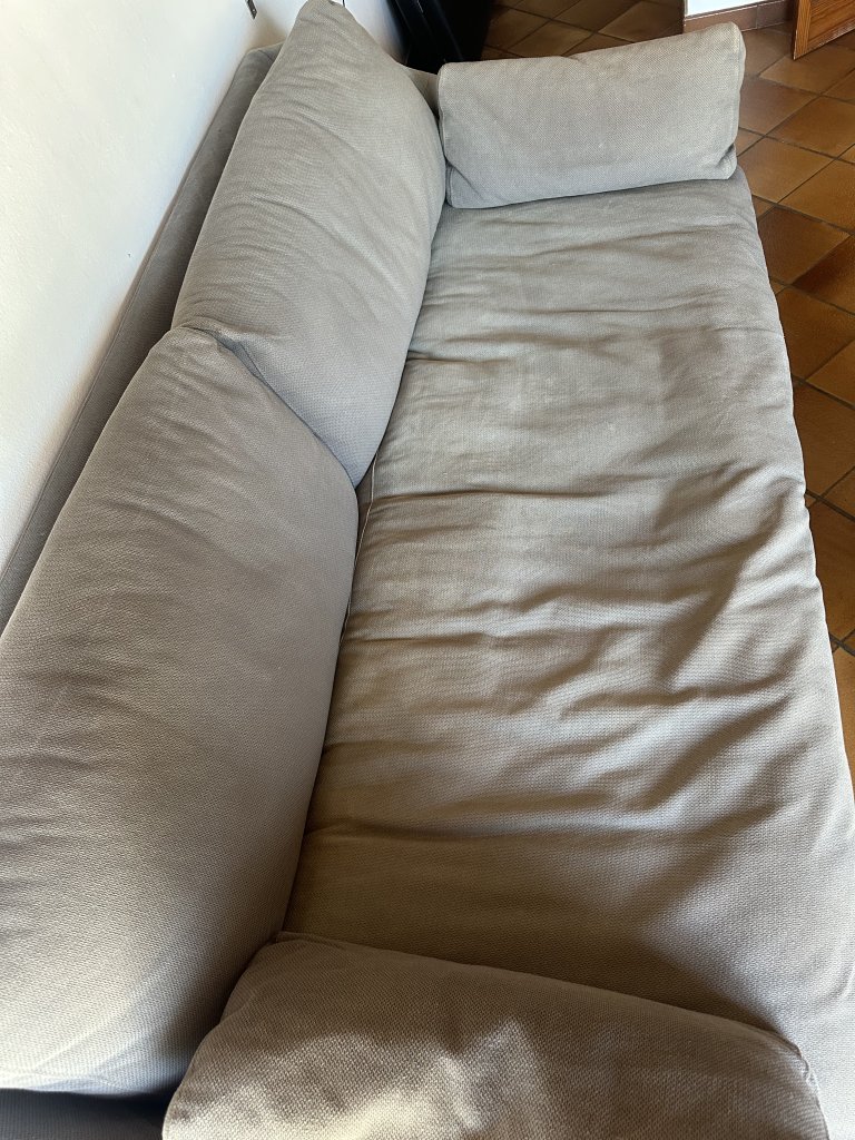Sofa mit Hocker zu Verkaufen