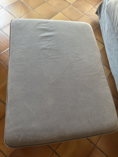 Sofa mit Hocker zu Verkaufen