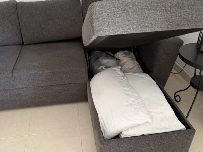 Sofa mit Schlaffunktion und Aufbewahrung