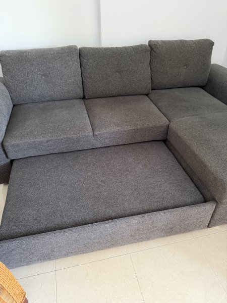 Sofa mit Schlaffunktion und Aufbewahrung