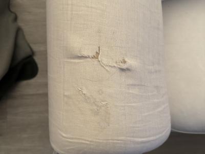 Sofa white 2-seater (in Palma)