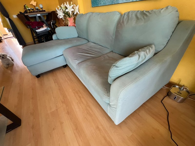Sofa zu verschenken