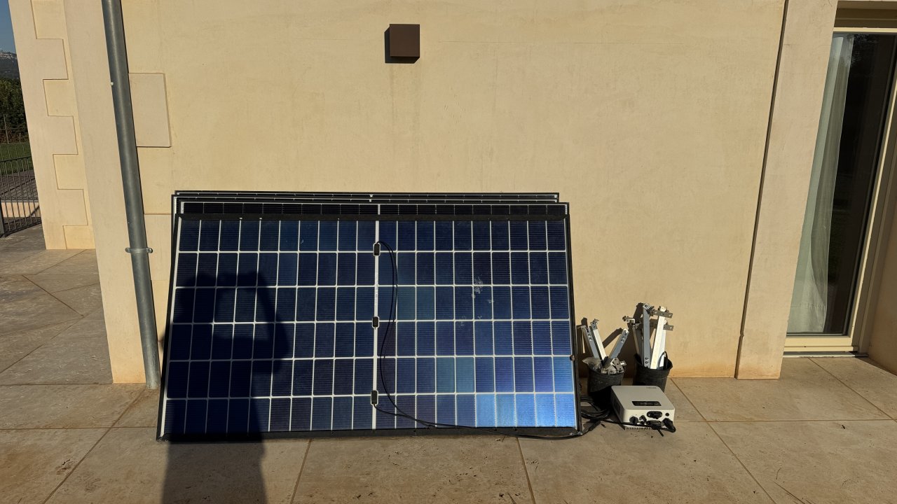 Solaranlage 2.120 Wp mit WLAN Balkonkraftwerk Panels + SOFAR Wechselrichter neuwertig