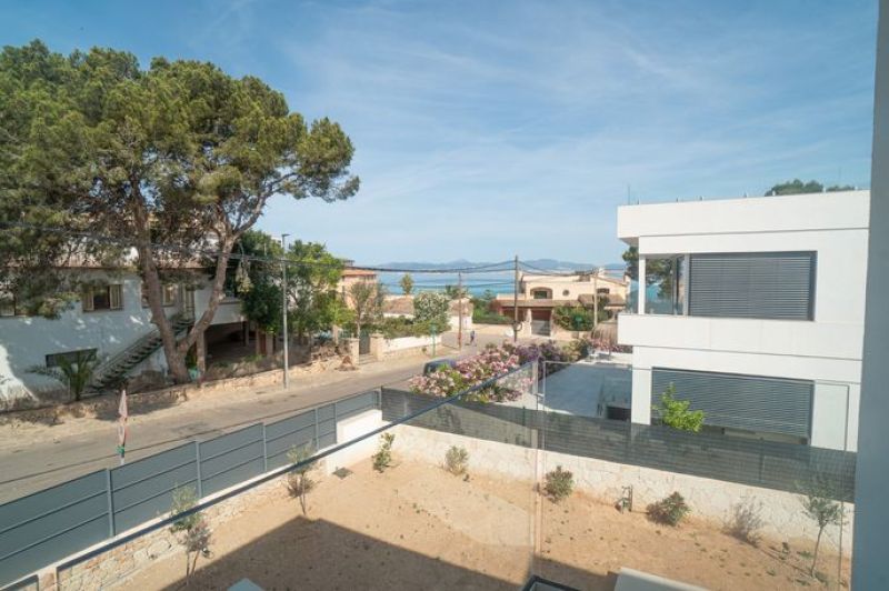 Son Veri - Neubauvilla an der Uferstraße mit Meerblick