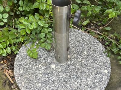 Stone parasol base