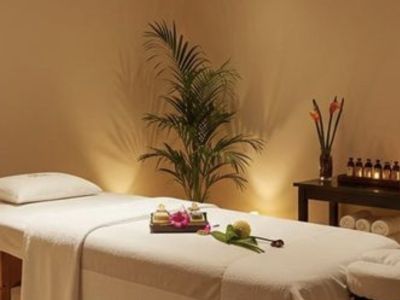 Spanischer Chiropraktiker.