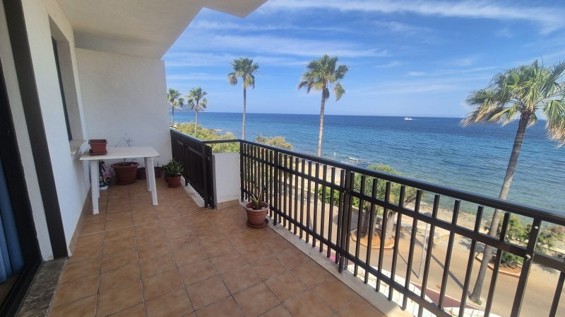 Spektakuläre Wohnung in erster Meereslinie zwischen Cala Bona und Cala Millor